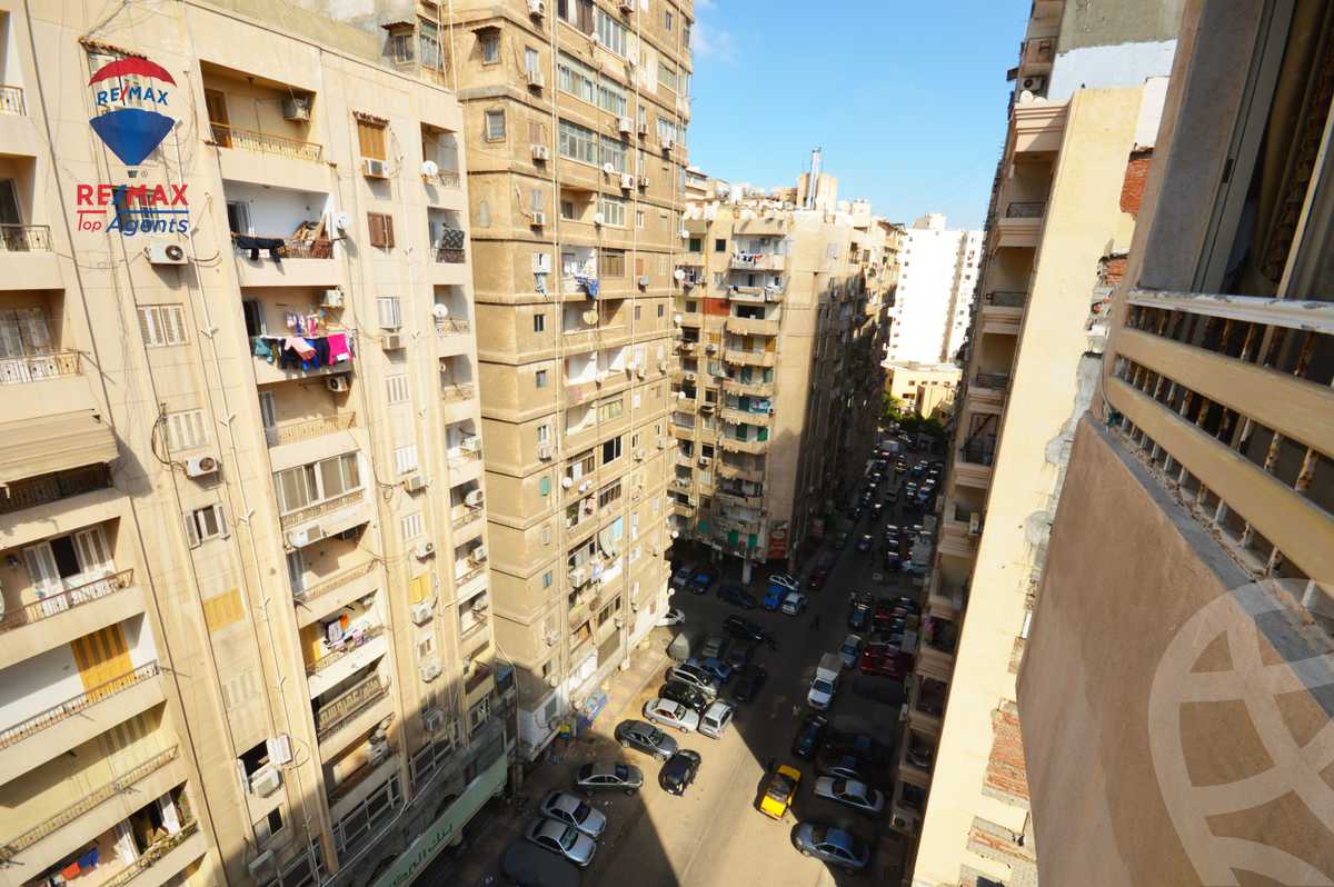 https://aqarmap.com.eg/ar/listing/5132295-for-sale-alexandria-smouha-victor-amanoiel-square