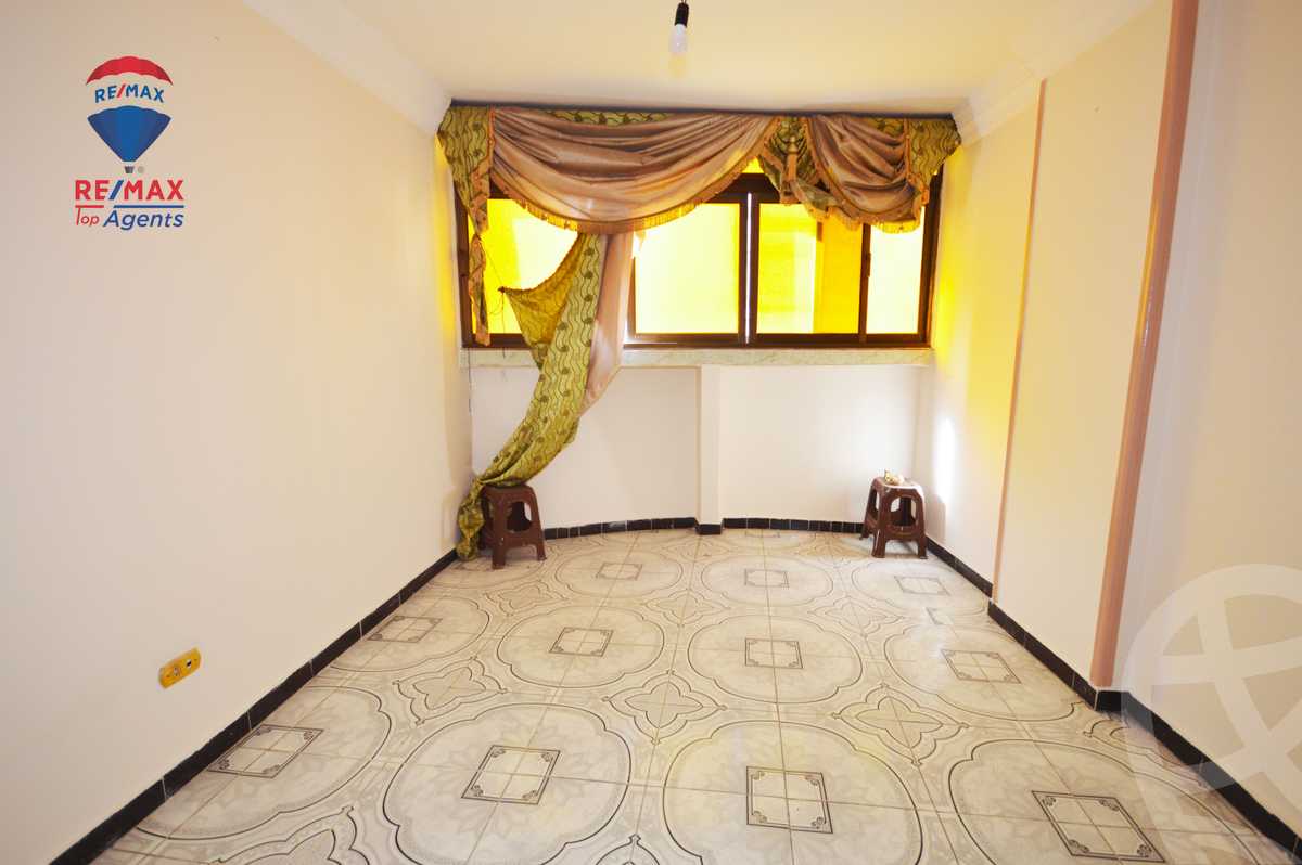 https://aqarmap.com.eg/ar/listing/5374161-for-rent-alexandria-shds