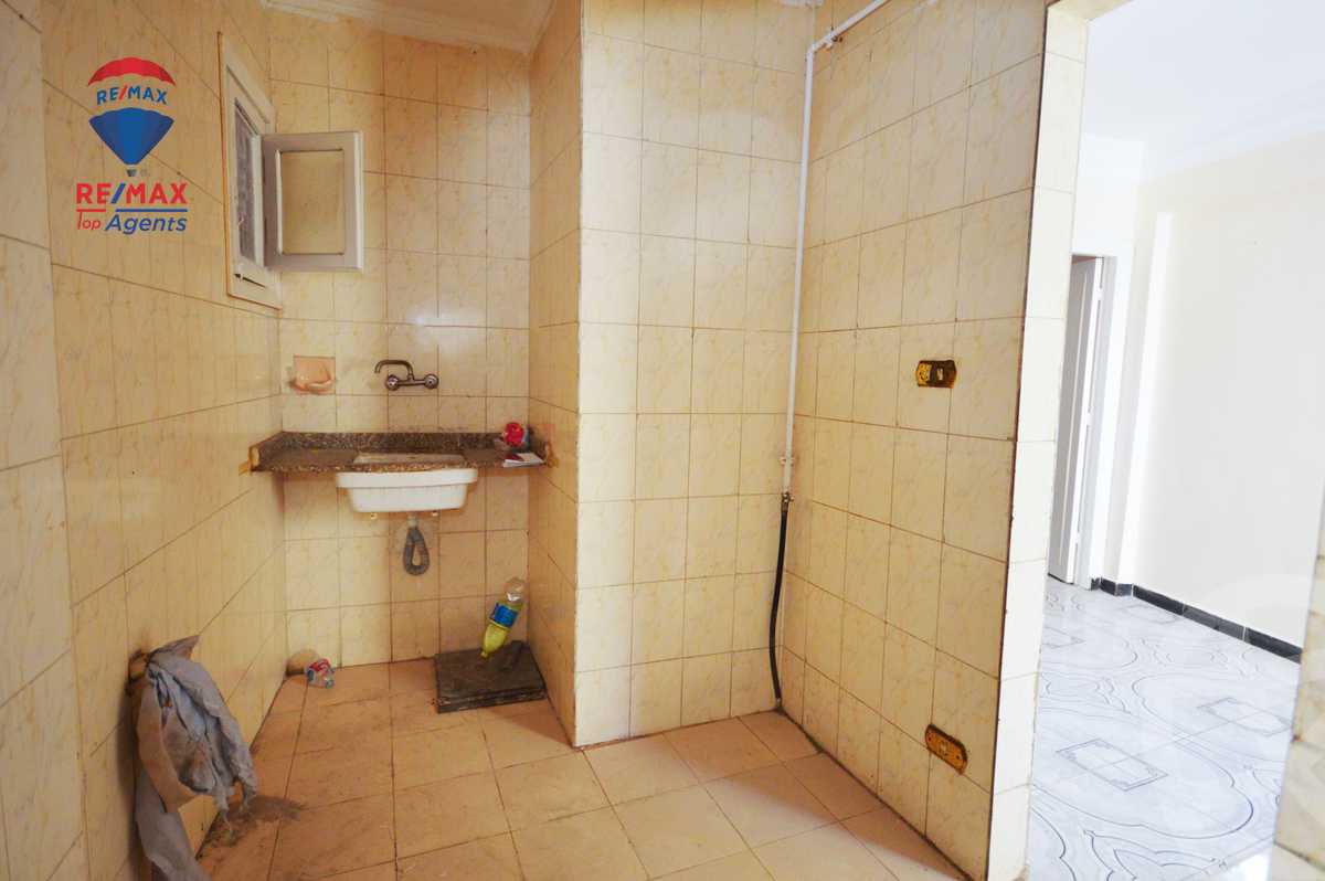 https://aqarmap.com.eg/ar/listing/5374161-for-rent-alexandria-shds