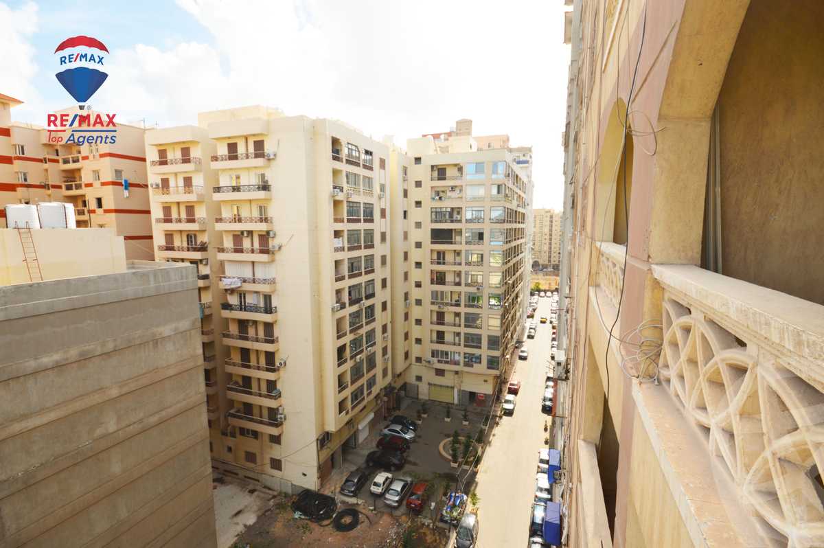 https://aqarmap.com.eg/en/listing/5616178-for-sale-alexandria-smouha