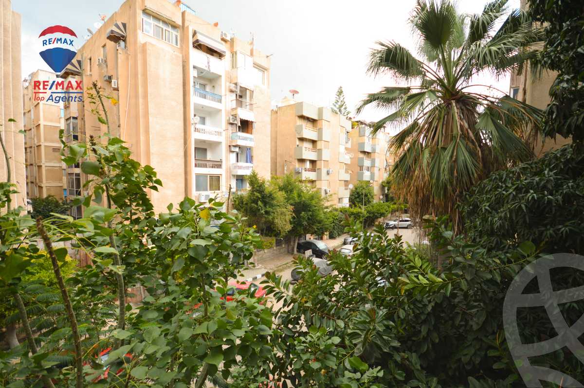 https://aqarmap.com.eg/en/listing/5627062-for-sale-alexandria-lm-mwr-lm-mwr-lshty-kornesh-el-maamoura-st
