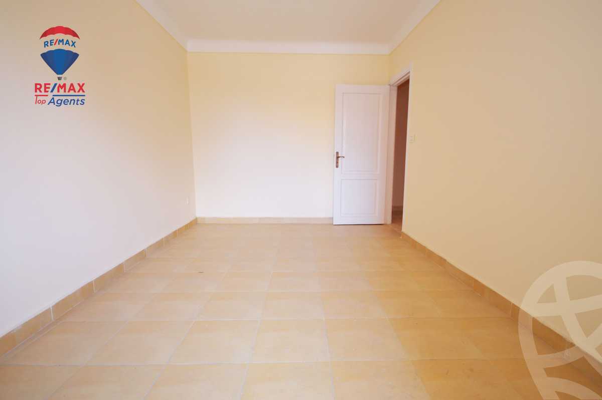 https://aqarmap.com.eg/en/listing/5888938-for-sale-alexandria-sporting-shr-bwr-s-yd