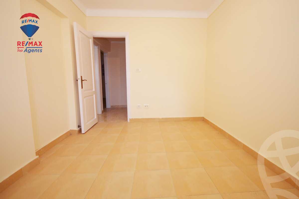 https://aqarmap.com.eg/en/listing/5888938-for-sale-alexandria-sporting-shr-bwr-s-yd