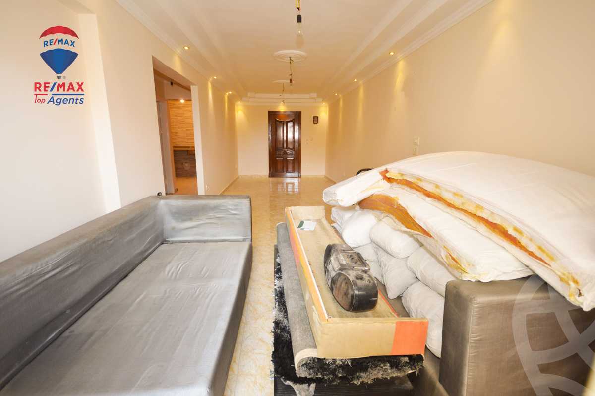https://aqarmap.com.eg/en/listing/5888938-for-sale-alexandria-sporting-shr-bwr-s-yd