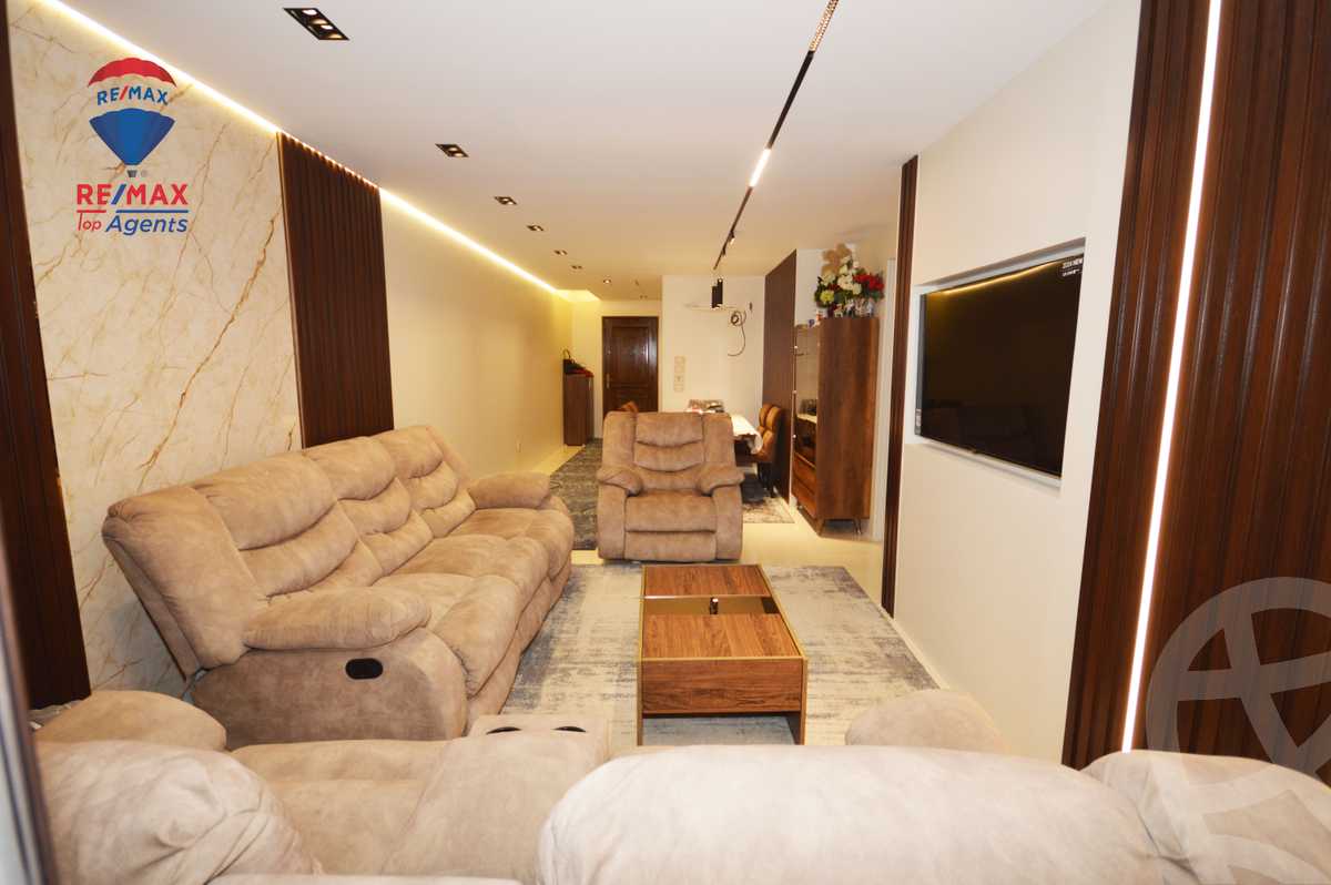 https://aqarmap.com.eg/ar/listing/5908438-for-sale-alexandria-smouha-compounds-in-smouha-valore-antoniadis-compound-el-ghonimy