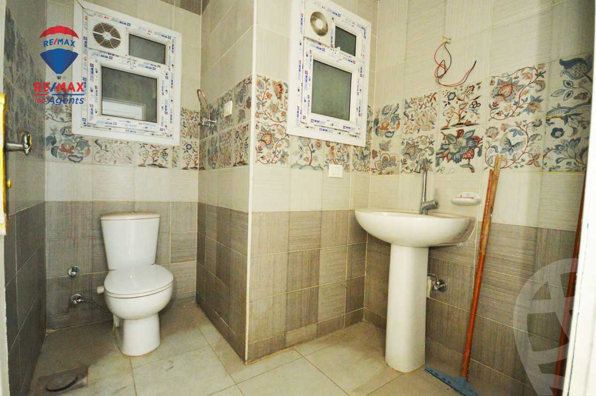 https://aqarmap.com.eg/en/listing/5918060-for-sale-alexandria-moharram-bey-tryq-qn-lswys
