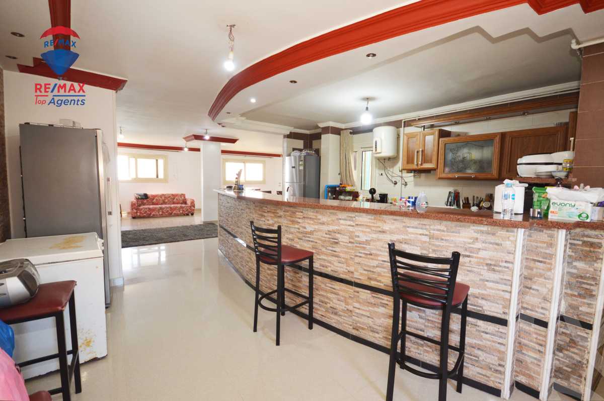 https://aqarmap.com.eg/en/listing/5918858-for-sale-alexandria-sporting-el-geish-road