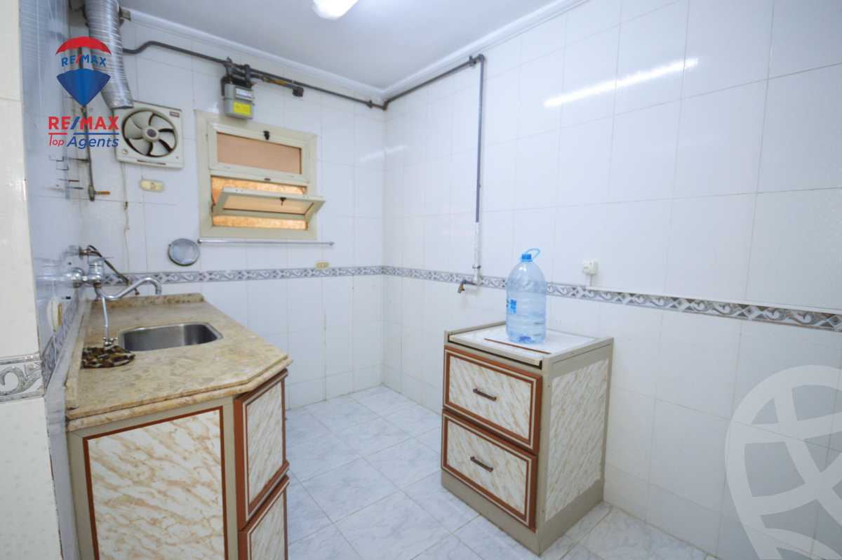 https://aqarmap.com.eg/ar/listing/5944369-for-sale-alexandria-el-mandara-alex-el-mandara-bahri-sidi-kamal-st