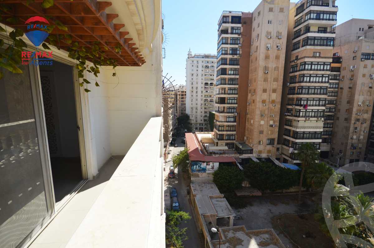 https://aqarmap.com.eg/en/listing/5986325-for-rent-alexandria-ganaklis