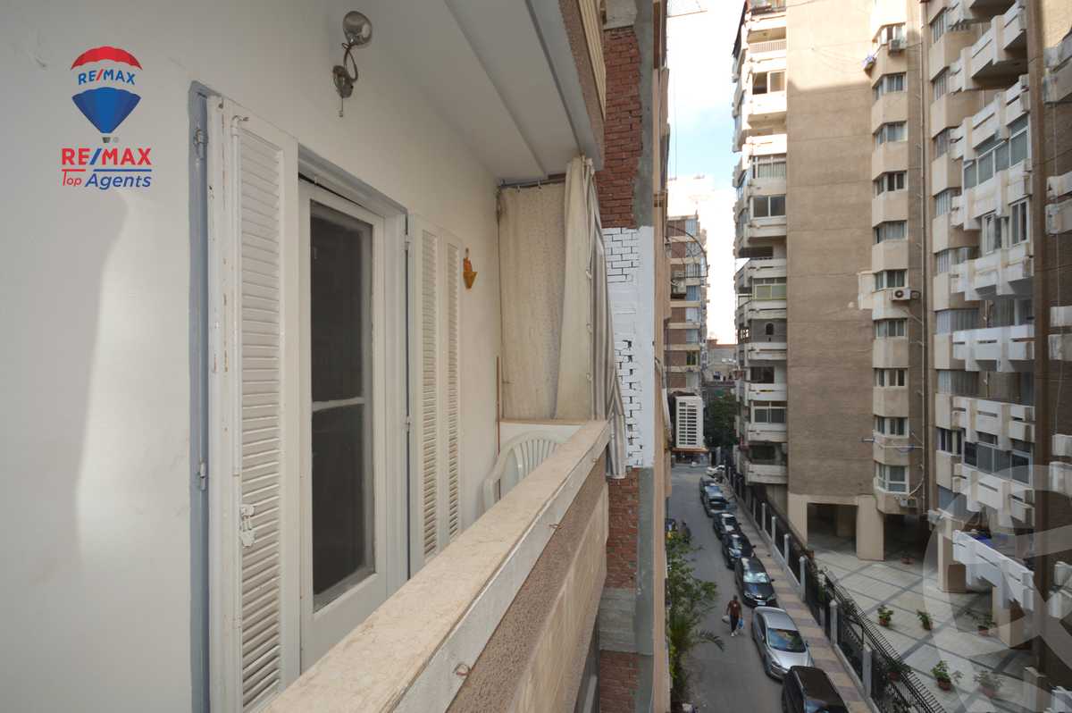 https://aqarmap.com.eg/ar/listing/6034311-for-sale-alexandria-lauran-alexandria-lauran-abd-el-khalik-tharwat-st