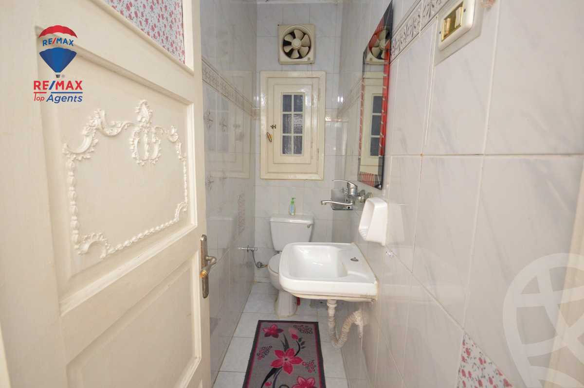 https://aqarmap.com.eg/ar/listing/6034311-for-sale-alexandria-lauran-alexandria-lauran-abd-el-khalik-tharwat-st