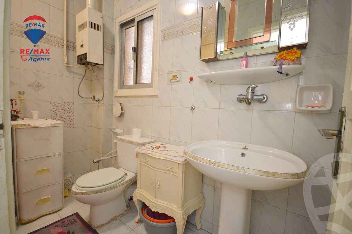 https://aqarmap.com.eg/ar/listing/6034311-for-sale-alexandria-lauran-alexandria-lauran-abd-el-khalik-tharwat-st