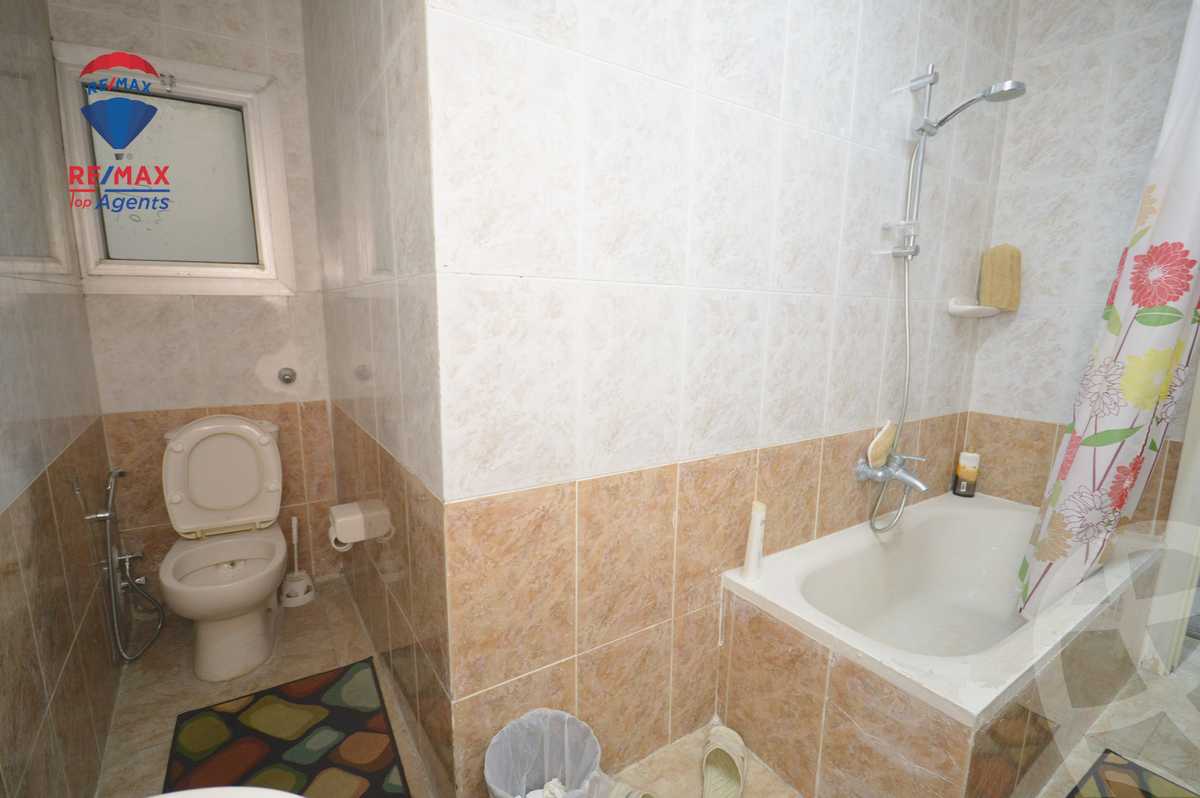 https://aqarmap.com.eg/en/listing/6035859-for-sale-alexandria-el-montazah-compounds-in-el-montazah-royal-plaza-compound-al-halawany