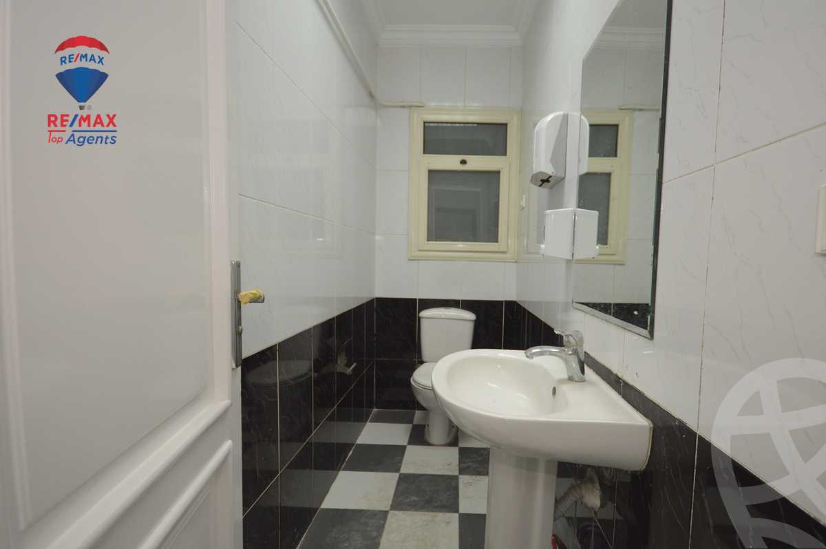 https://aqarmap.com.eg/ar/listing/6043052-for-sale-alexandria-smouha-mohammed-fawzi-moaz-st