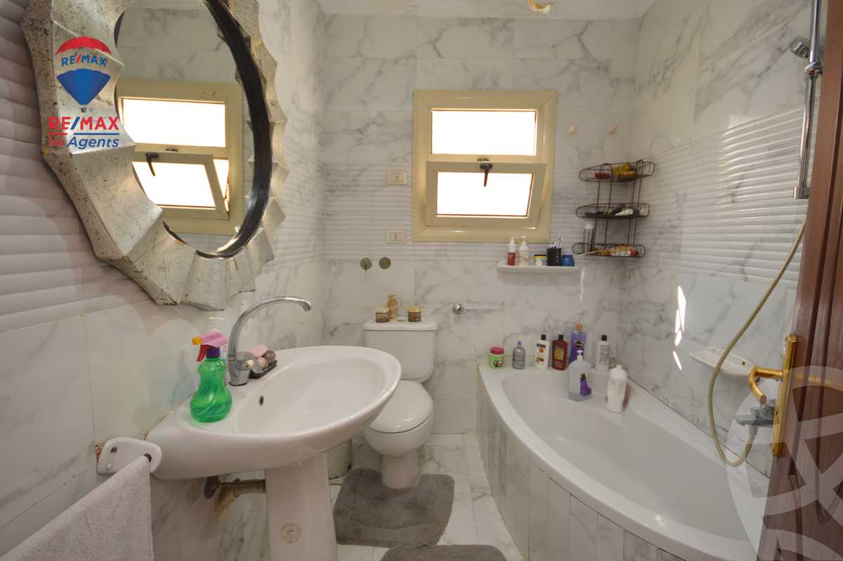 https://aqarmap.com.eg/ar/listing/6052273-for-sale-alexandria-ganaklis-shr-bw-qyr-tryq-lhry