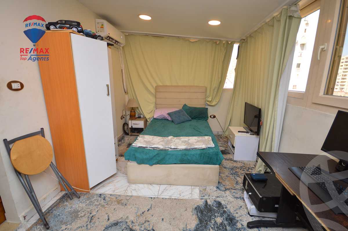 https://aqarmap.com.eg/ar/listing/6069371-for-sale-alexandria-sydy-bshr-sydy-bshr-bhry-gamal-abd-el-nasir-st