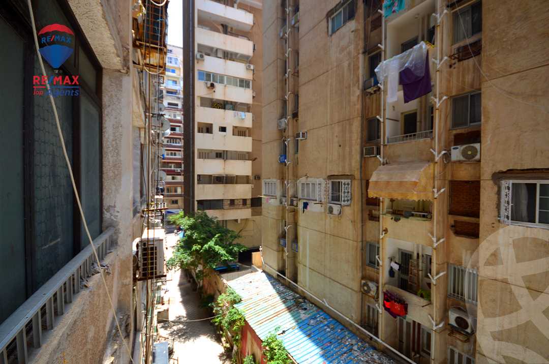 https://aqarmap.com.eg/en/listing/6098902-for-rent-alexandria-roshdy-syria-st