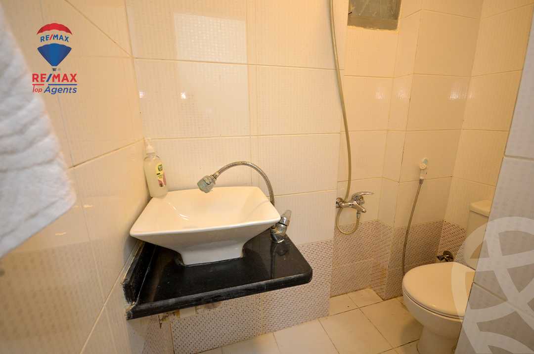 https://aqarmap.com.eg/en/listing/6117134-for-rent-alexandria-roshdy-syria-st