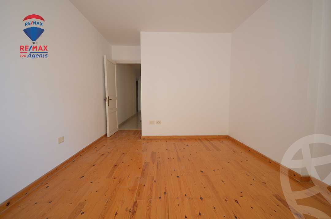 https://aqarmap.com.eg/ar/listing/6117266-for-sale-alexandria-el-mandara-alex-el-mandara-bahri-sidi-kamal-st
