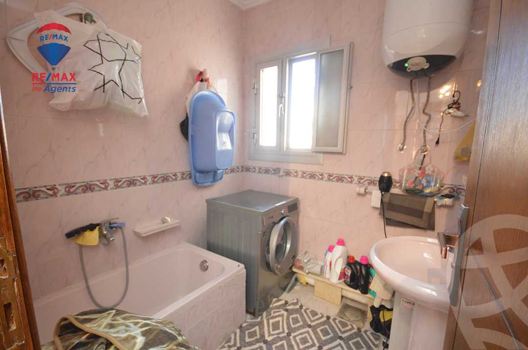 https://aqarmap.com.eg/ar/listing/6123519-for-sale-alexandria-el-mandara-alex-el-mandara-bahri-sidi-kamal-st