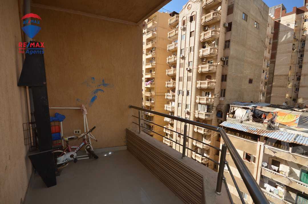 https://aqarmap.com.eg/ar/listing/6123554-for-sale-alexandria-sporting-abou-quer-st