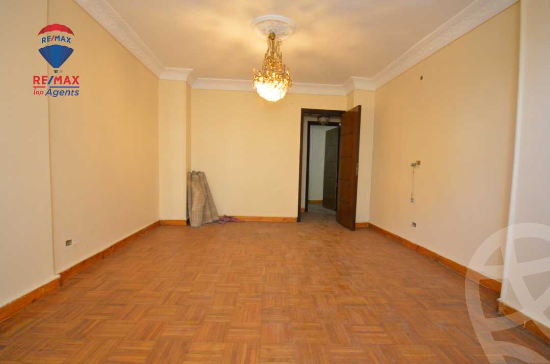 https://aqarmap.com.eg/en/listing/6151846-for-rent-alexandria-sn-styfnw-abd-el-salam-aref-st