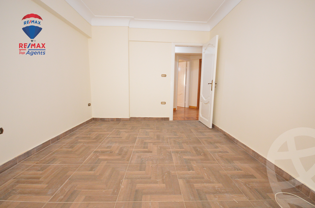 https://aqarmap.com.eg/en/listing/6183519-for-rent-alexandria-smouha-mostafa-kamel-st