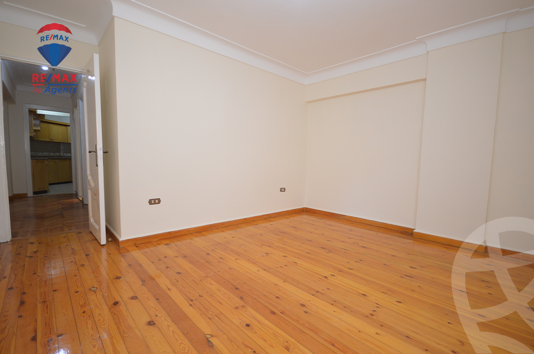 https://aqarmap.com.eg/en/listing/6183519-for-rent-alexandria-smouha-mostafa-kamel-st
