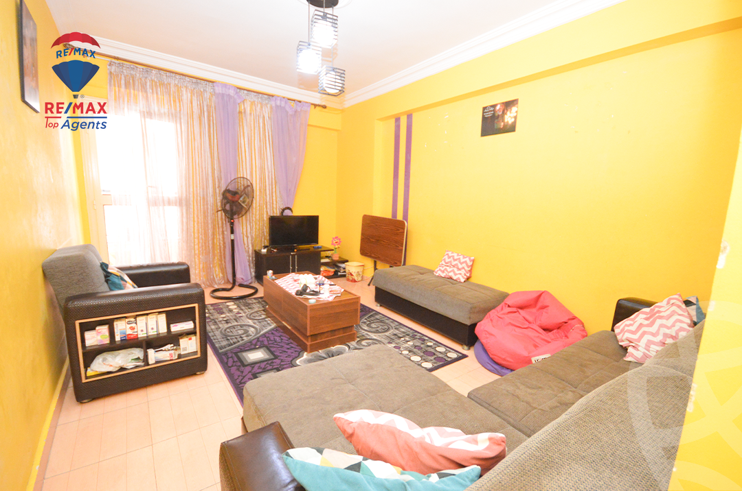 https://aqarmap.com.eg/ar/listing/6186476-for-sale-alexandria-miami-shr-jml-bd-lnsr