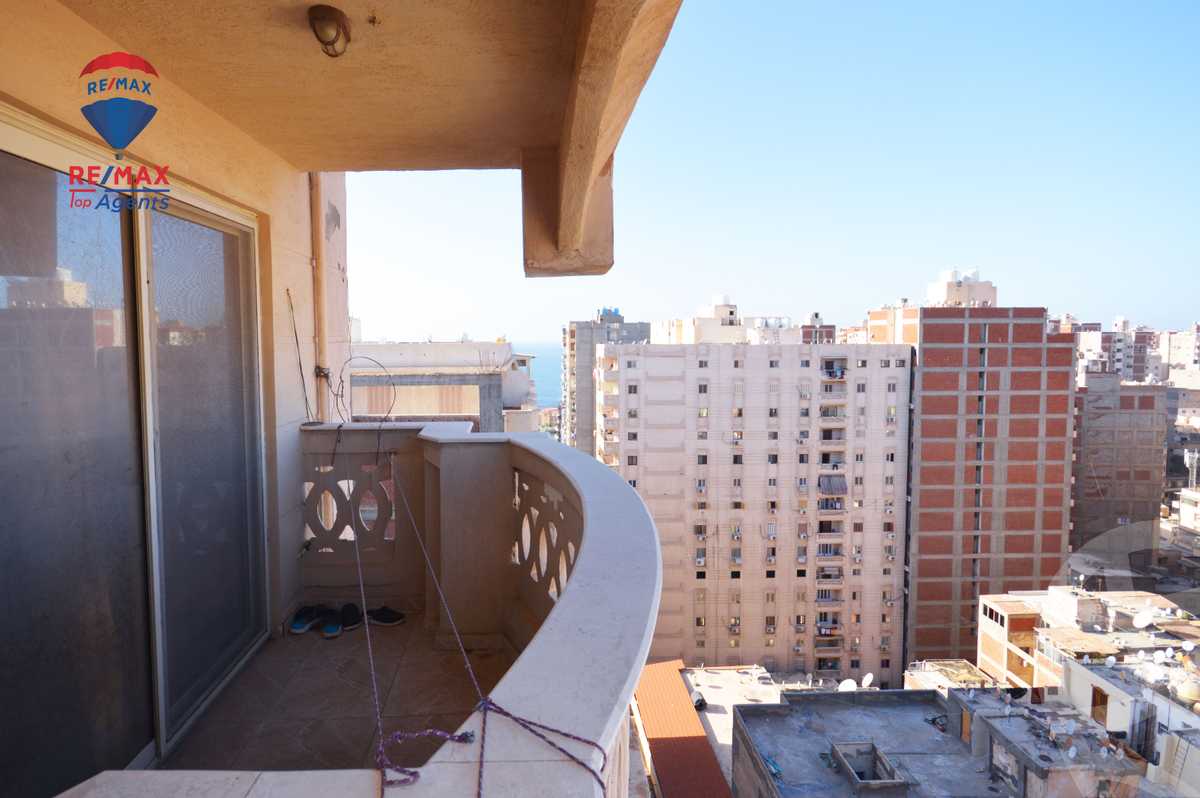 https://aqarmap.com.eg/ar/listing/6191335-for-sale-alexandria-miami-shr-jml-bd-lnsr