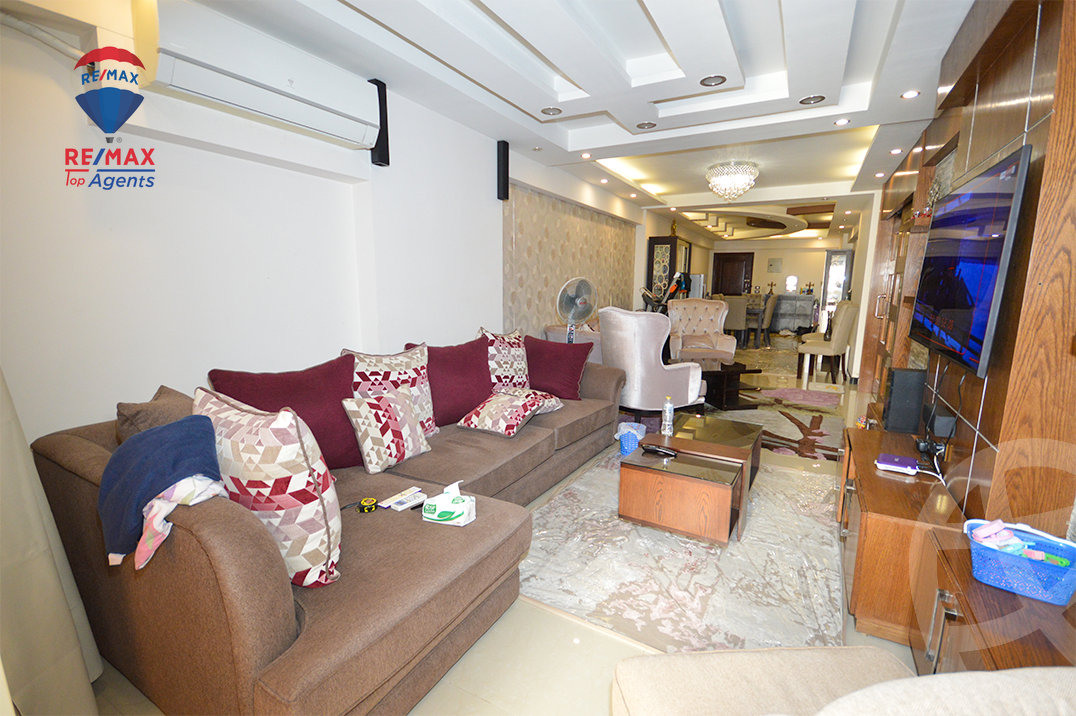https://aqarmap.com.eg/ar/listing/6197584-for-sale-alexandria-el-chatby-port-said-street