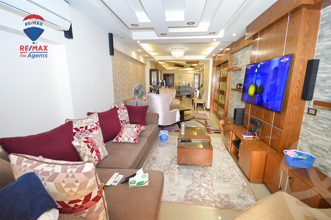 https://aqarmap.com.eg/ar/listing/6197584-for-sale-alexandria-el-chatby-port-said-street