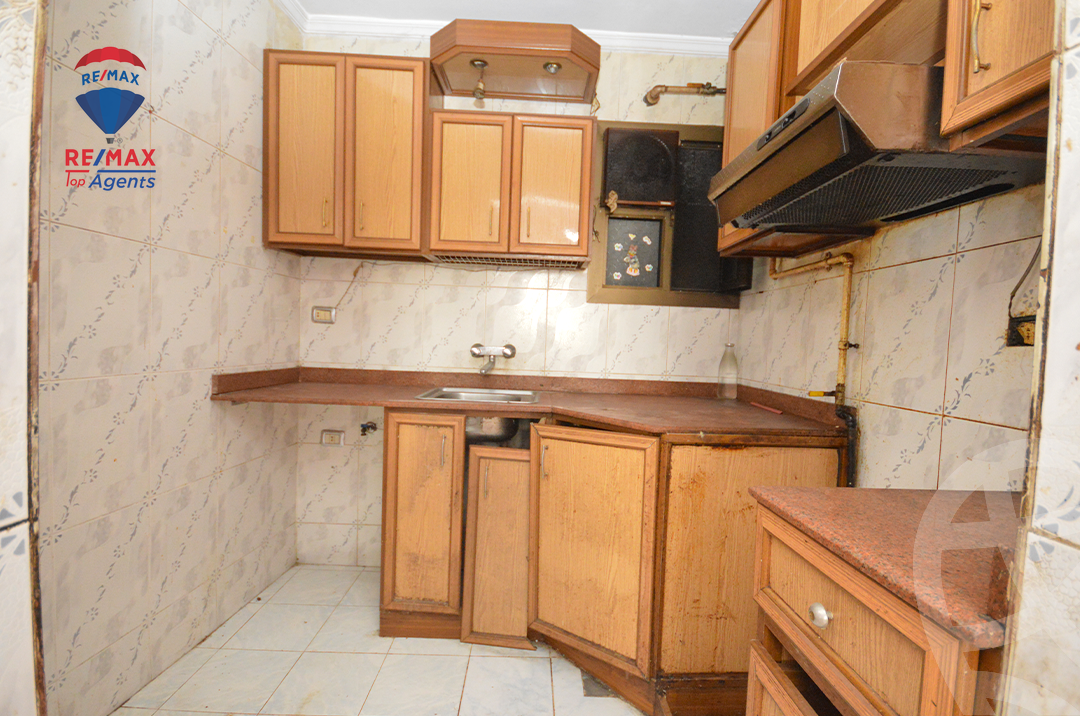 https://aqarmap.com.eg/ar/listing/6202300-for-sale-alexandria-miami-shr-jml-bd-lnsr