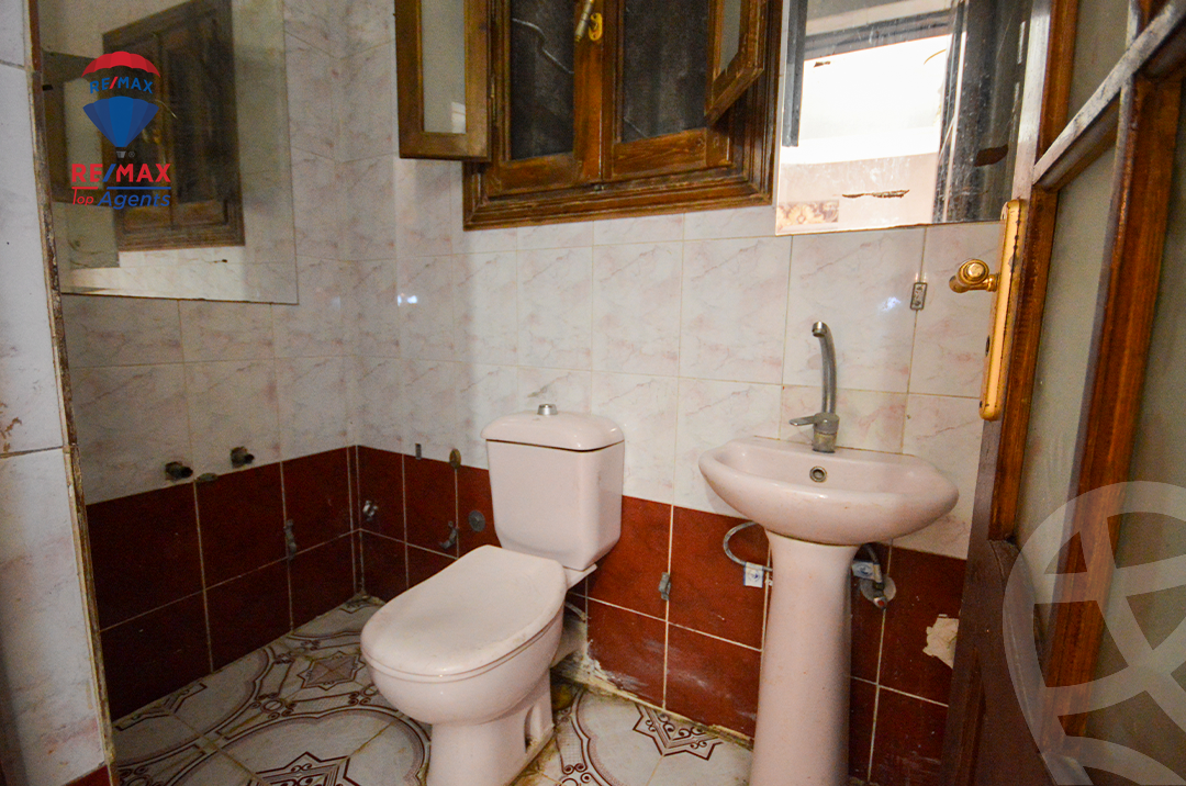 https://aqarmap.com.eg/ar/listing/6202300-for-sale-alexandria-miami-shr-jml-bd-lnsr