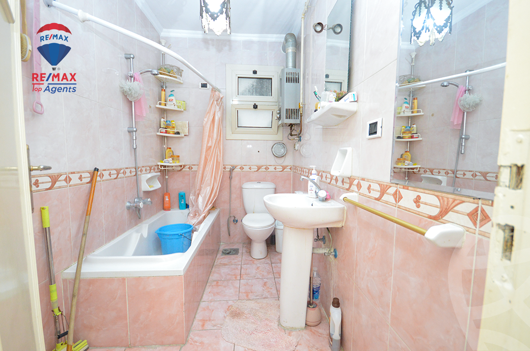 https://aqarmap.com.eg/ar/listing/6205605-for-sale-alexandria-lauran-mohammed-al-eqbal-st