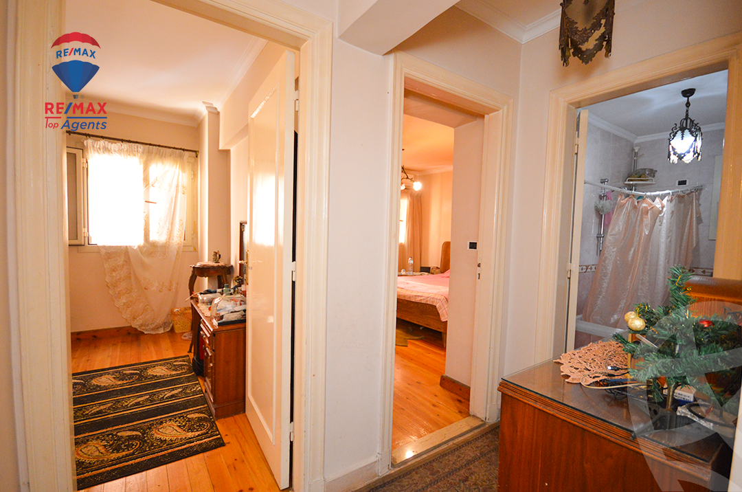 https://aqarmap.com.eg/ar/listing/6205605-for-sale-alexandria-lauran-mohammed-al-eqbal-st