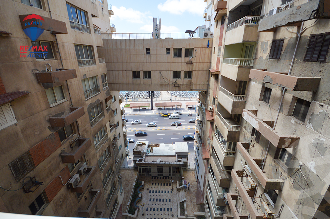 https://aqarmap.com.eg/ar/listing/6205605-for-sale-alexandria-lauran-mohammed-al-eqbal-st