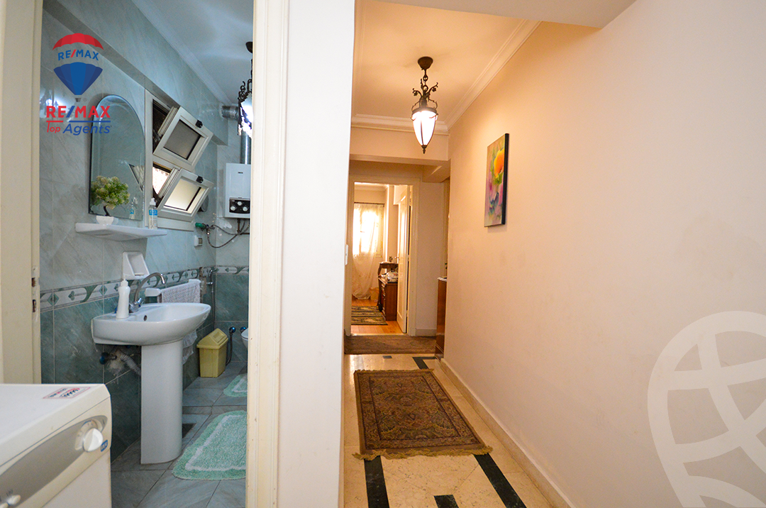 https://aqarmap.com.eg/ar/listing/6206171-for-sale-alexandria-lauran-shr-bw-qyr-tryq-lhry