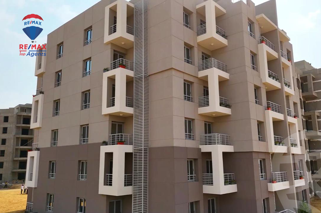 https://aqarmap.com.eg/en/listing/6213308-for-sale-cairo-new-administrative-capital-r7-entrada