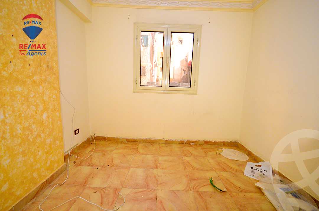 https://aqarmap.com.eg/ar/listing/6259737-for-sale-alexandria-sidi-gaber-shr-sydy-jbr