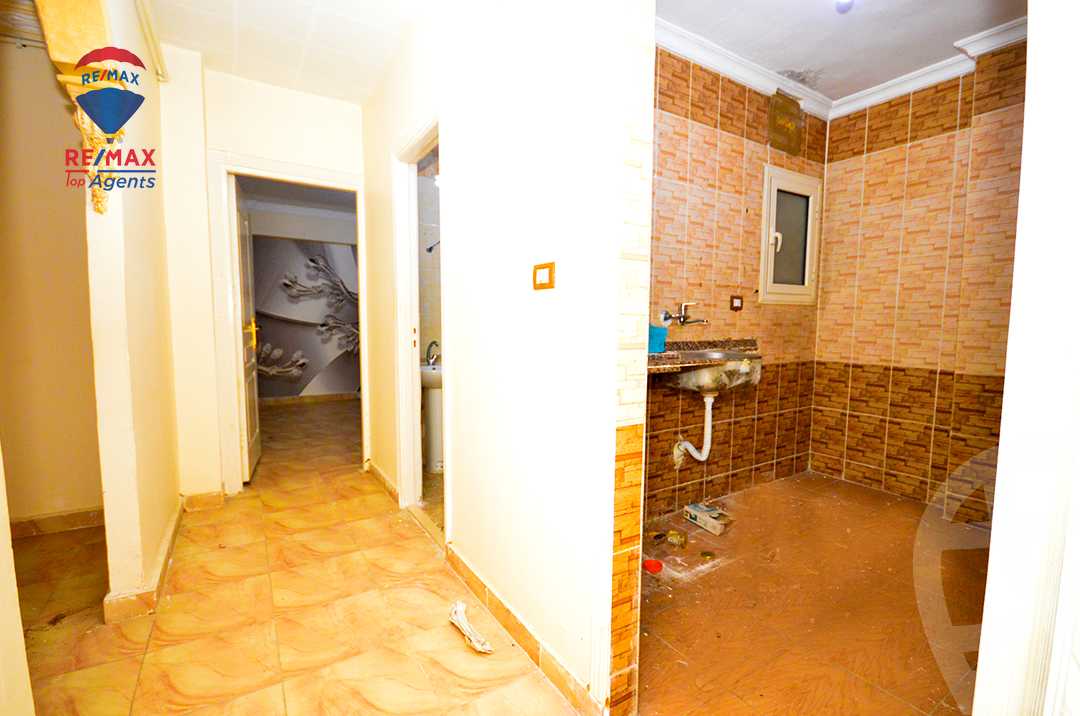 https://aqarmap.com.eg/ar/listing/6259737-for-sale-alexandria-sidi-gaber-shr-sydy-jbr