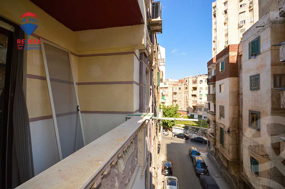 https://aqarmap.com.eg/ar/listing/6259737-for-sale-alexandria-sidi-gaber-shr-sydy-jbr