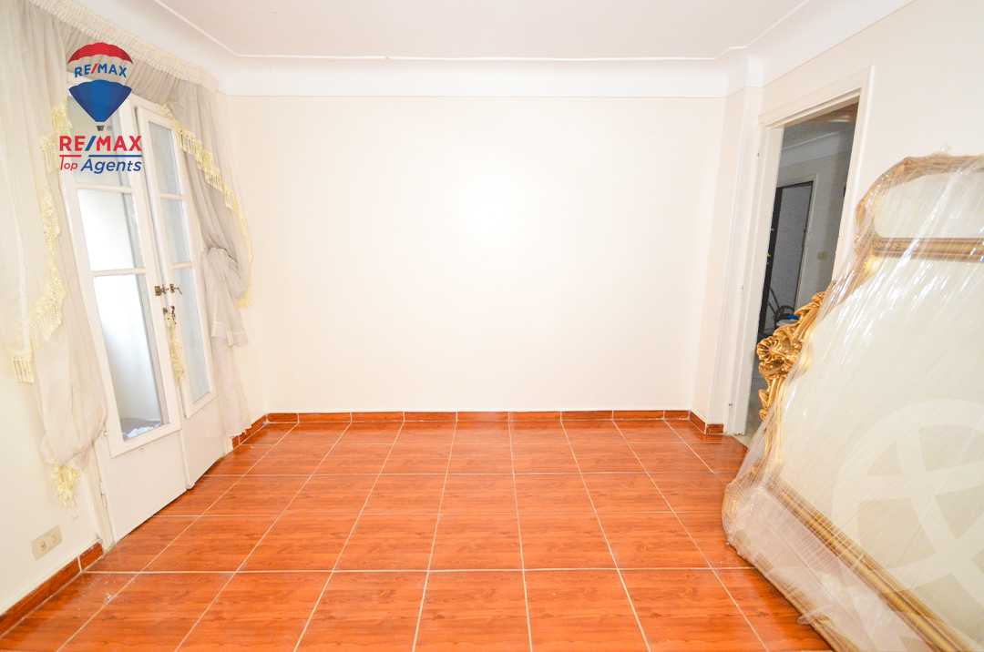https://aqarmap.com.eg/ar/listing/6280569-for-sale-alexandria-lauran-shr-bw-qyr-tryq-lhry