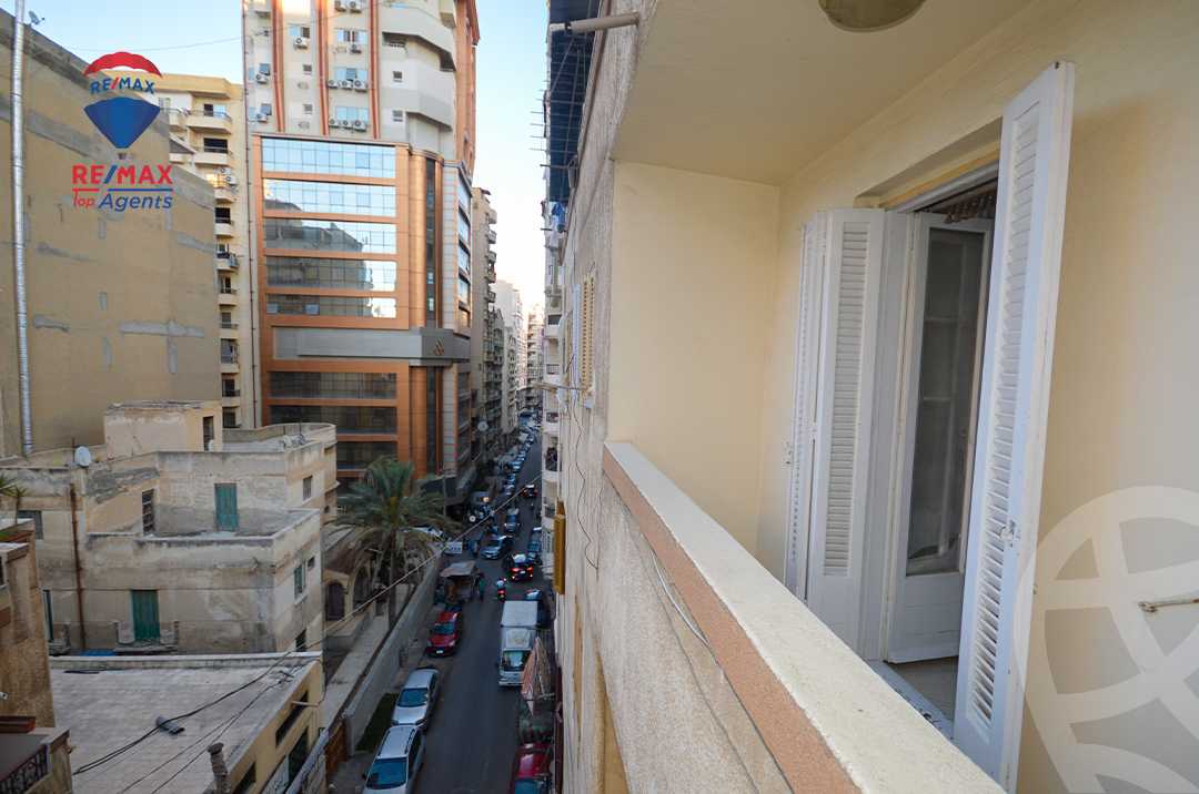 https://aqarmap.com.eg/ar/listing/6280569-for-sale-alexandria-lauran-shr-bw-qyr-tryq-lhry