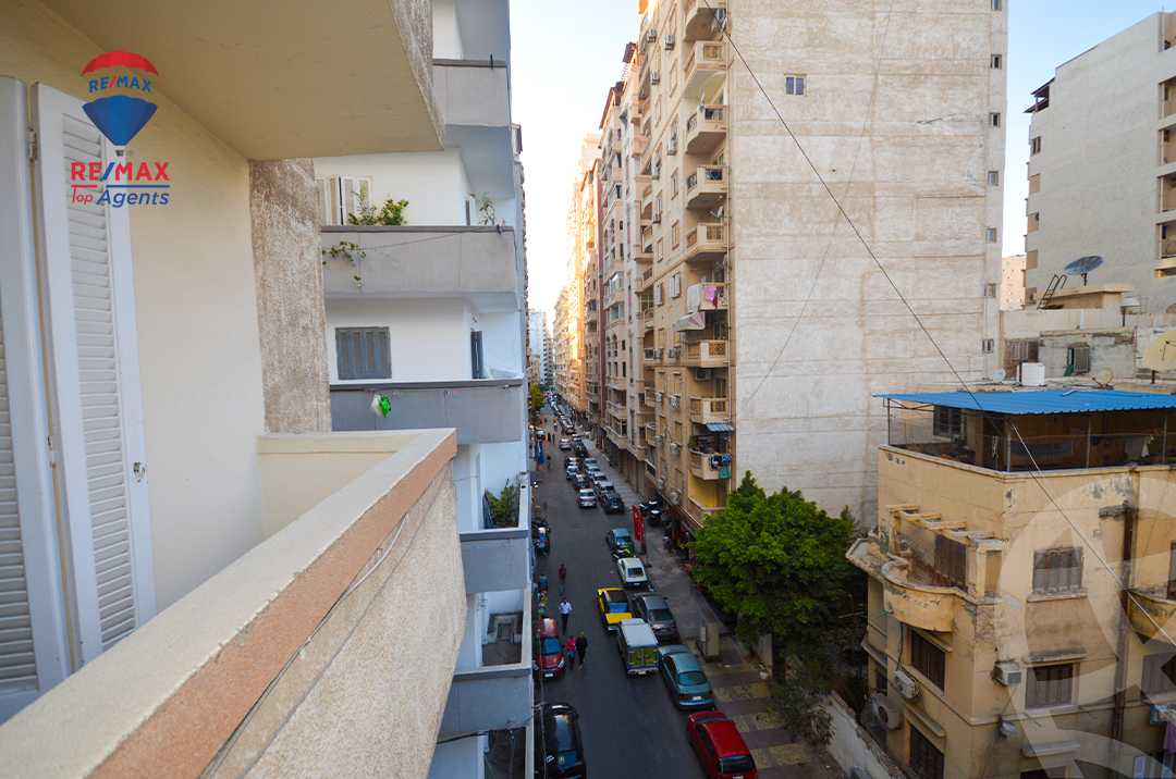 https://aqarmap.com.eg/ar/listing/6280569-for-sale-alexandria-lauran-shr-bw-qyr-tryq-lhry