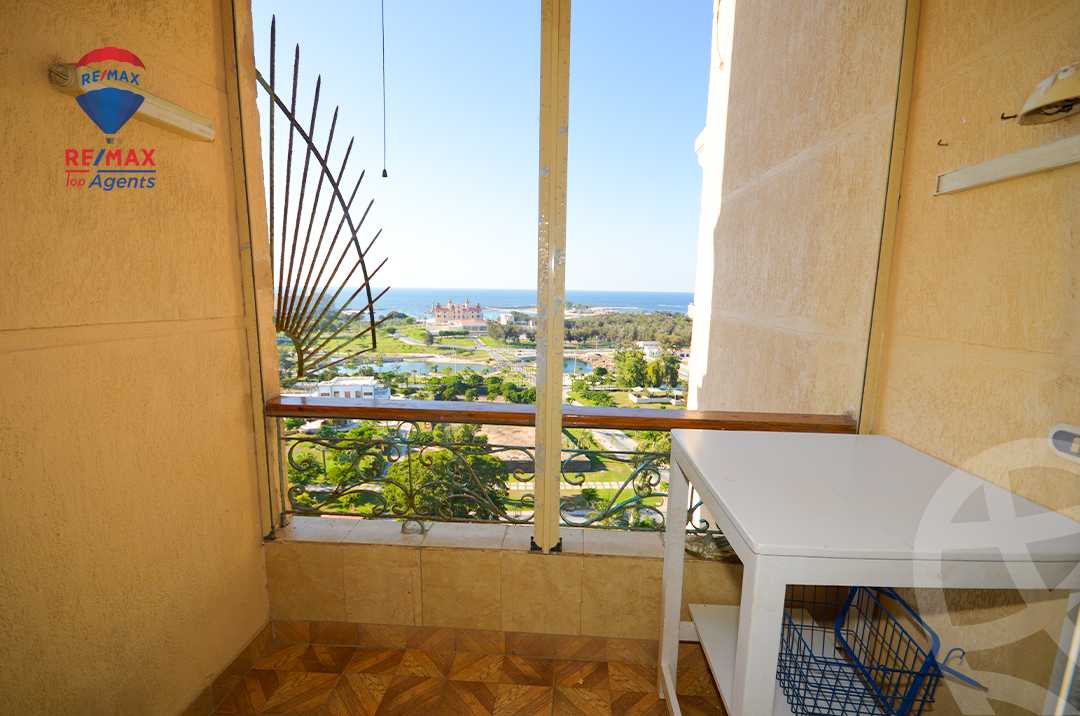 https://aqarmap.com.eg/ar/listing/6281949-for-sale-alexandria-el-montazah-compounds-in-el-montazah-royal-plaza-compound-al-halawany