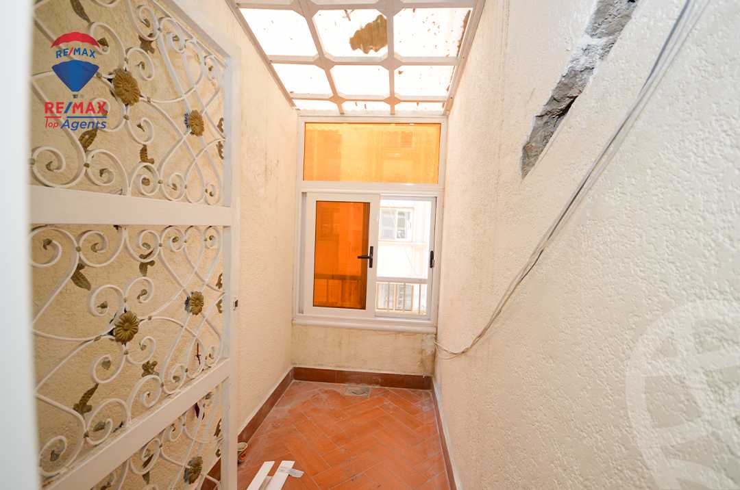 https://aqarmap.com.eg/en/listing/6282908-for-sale-alexandria-zezenia-ibrahim-el-attar-st
