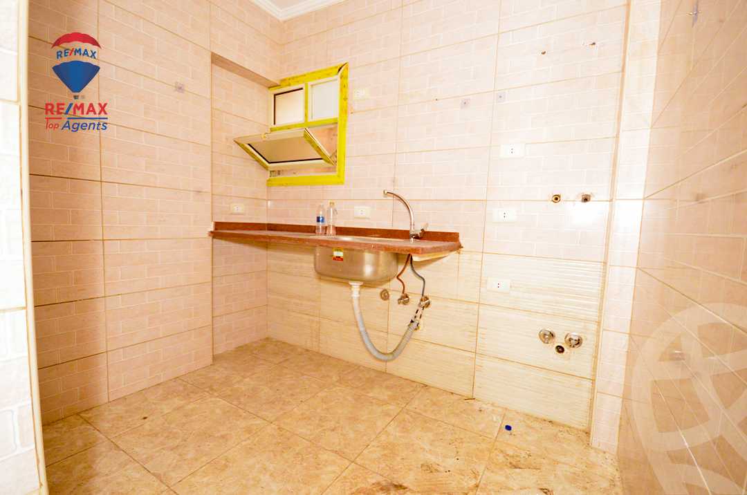 https://aqarmap.com.eg/en/listing/6303109-for-sale-alexandria-lsywf-mostafa-kamel-st