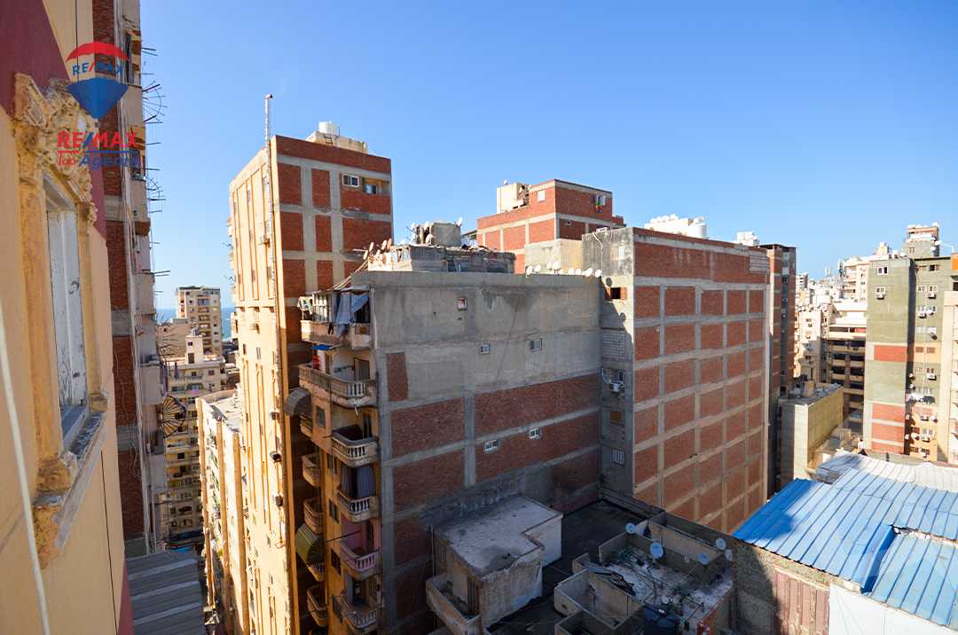 https://aqarmap.com.eg/ar/listing/6306598-for-sale-alexandria-sydy-bshr-sydy-bshr-bhry-gamal-abd-el-nasir-st