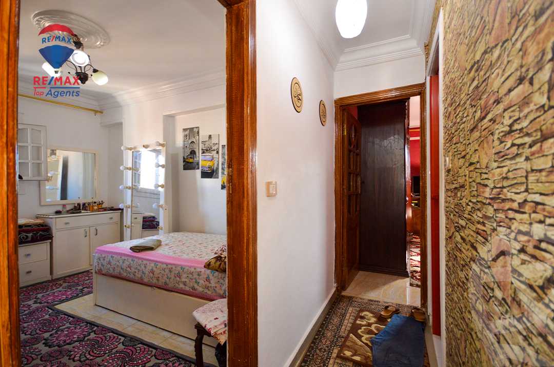 https://aqarmap.com.eg/ar/listing/6306598-for-sale-alexandria-sydy-bshr-sydy-bshr-bhry-gamal-abd-el-nasir-st